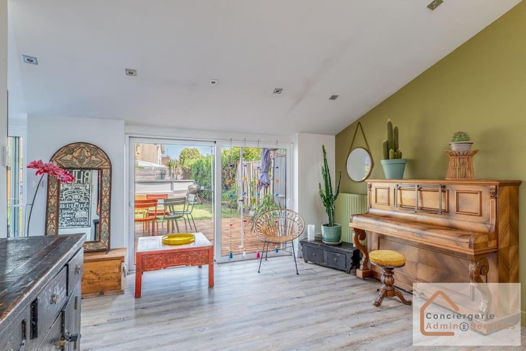 Maison A Lyon Parilly Avec Piscine, Jardin, Parking Prive & Proche Eurexpo Vénissieux Zewnętrze zdjęcie